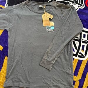 Vintage Gray Long Sleeve Tee with Yellowstone Patch